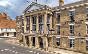 Mercure White Hart Hotel & Apartments  4*