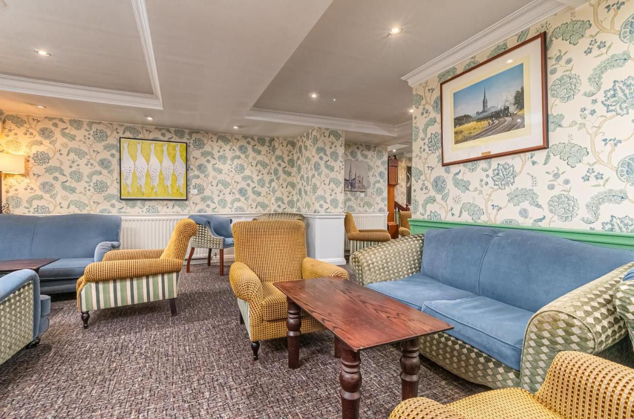 Mercure Salisbury White Hart Hotel & Apartments Esterno foto